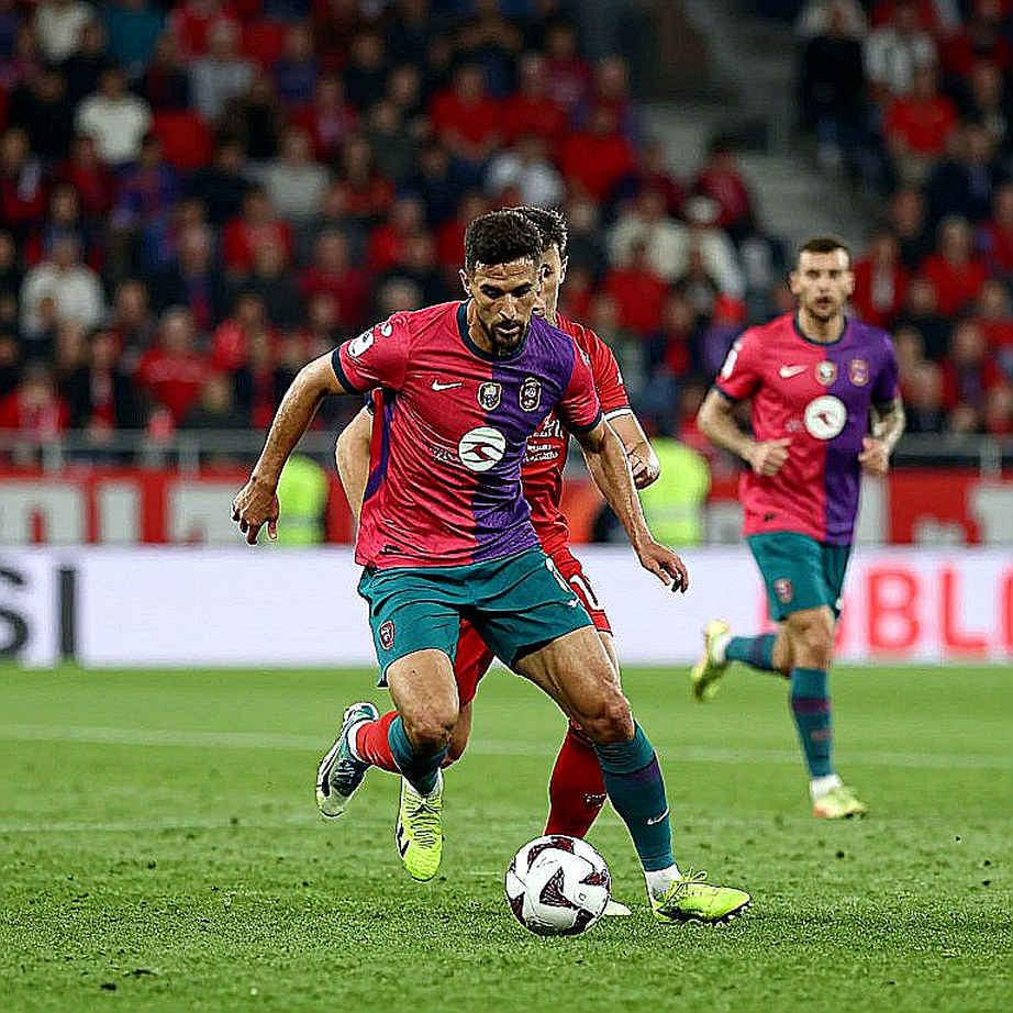 Salih Özcan: When Atmosphere Becomes a Weapon and Marseille's Wings Become an Obsession Salih Özcan: When Atmosphere Becomes a Weapon and Marseille's Wings Become an Obsession
