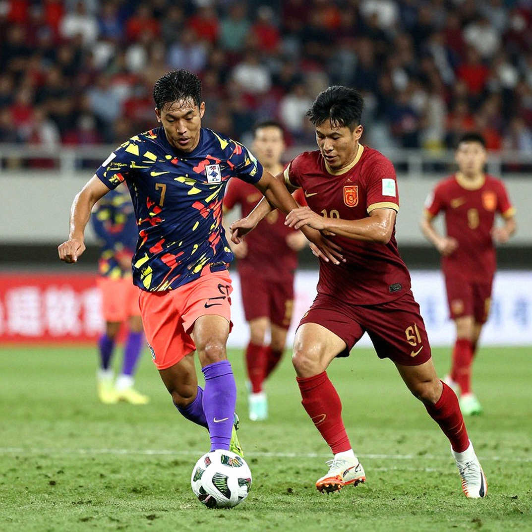 Hợp đồng tự do ở V.League: Khoản chi chìm không ai kiểm toán