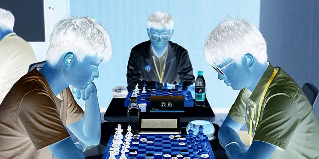 GCL 2026: Nepomniachtchi khiến Carlsen hoảng hốt, vượt qua Sindarov trên thời gian