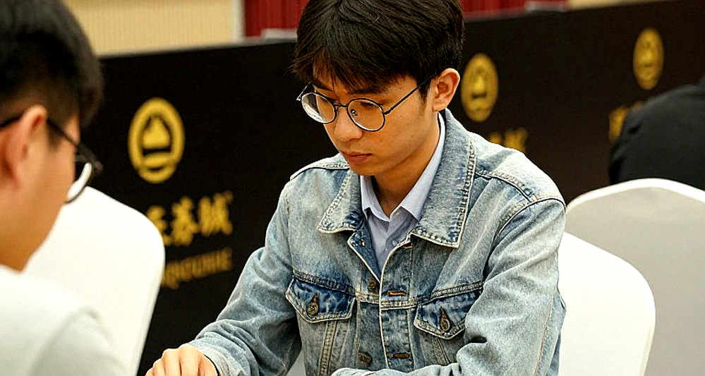 The Headline Says Caruana, the Body Says Lilov: A Case of Structural Substitution in Chess Journalism