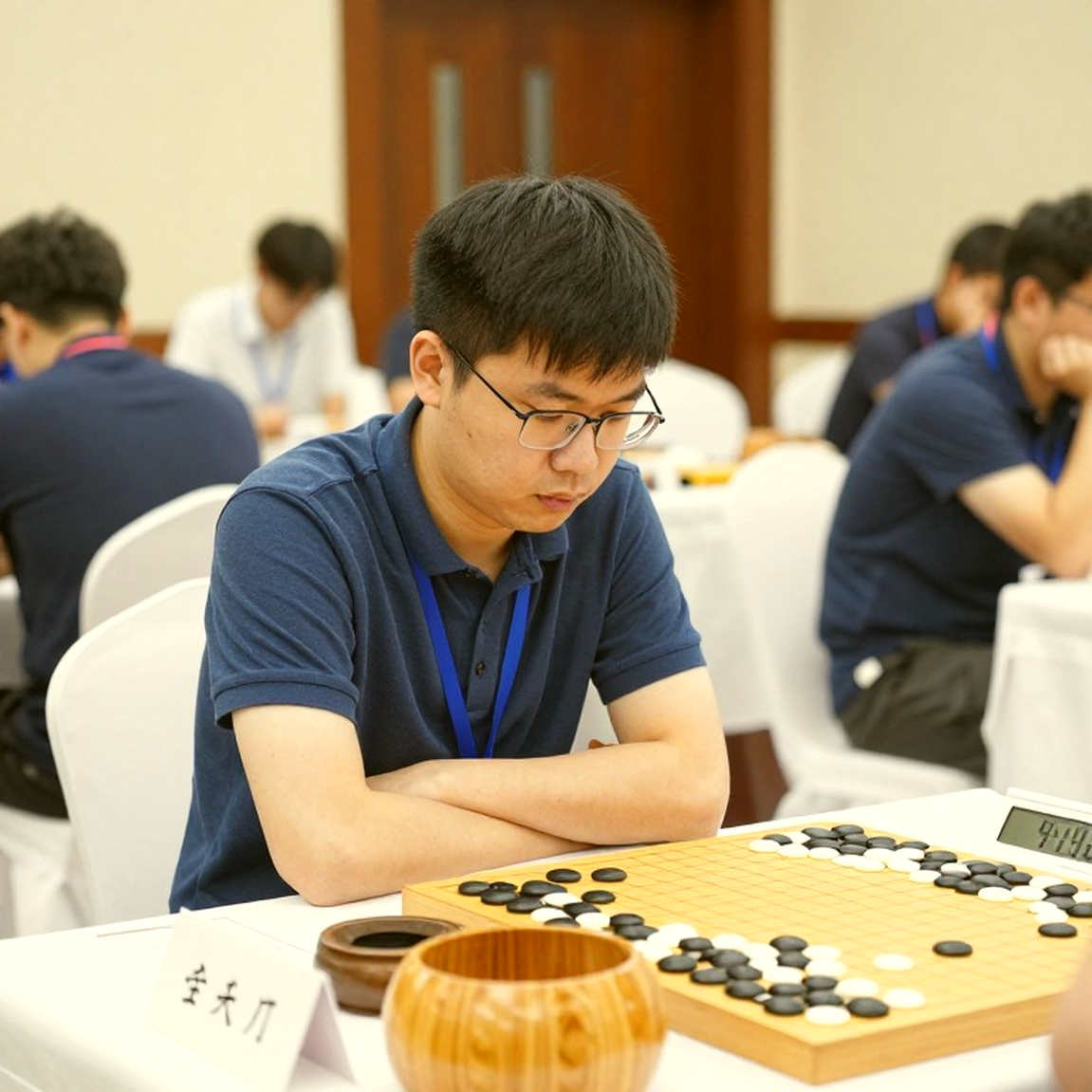 Nước 9...a5 Và Khoảng Trống Dữ Liệu Không Thể Bù Đắp Của Thị Trường Khai Cuộc Cờ Vua